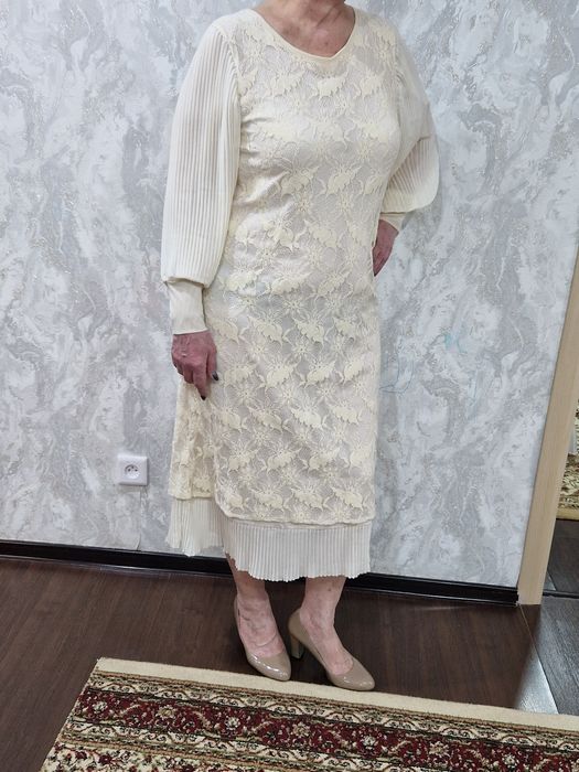 Платья нарядные для женщин