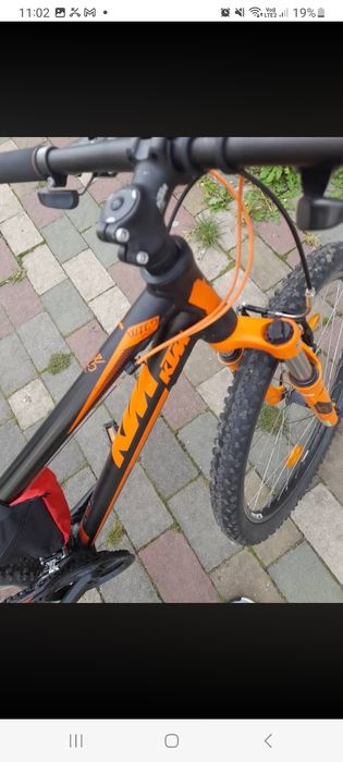 Vând bicicletă KTM wild roțile sunt de 26