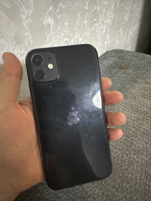 Продам Iphone 11 128
