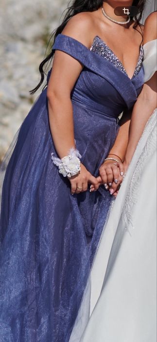 Официална рокля с цепка