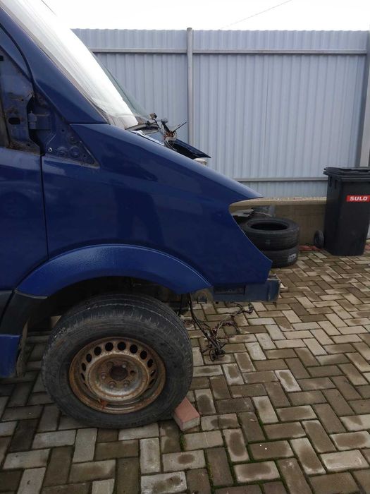 vind usi si aripi st/dr Mercedes Sprinter W906 pe albastru