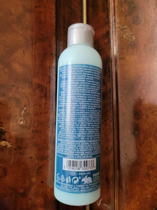 gel de dus  cu minerale Avon