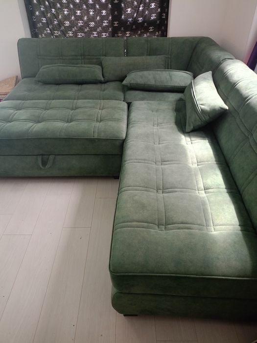 Продается мягкий уголок , большой 280*220,в идеальном состоянии