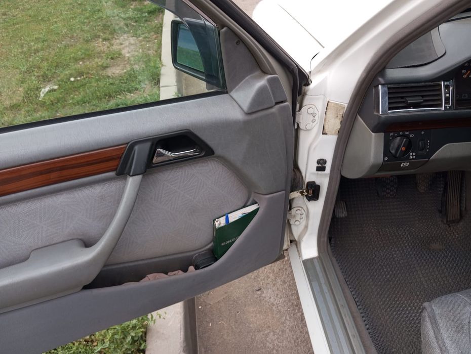 Продам мерседес 124 дв 111 плита