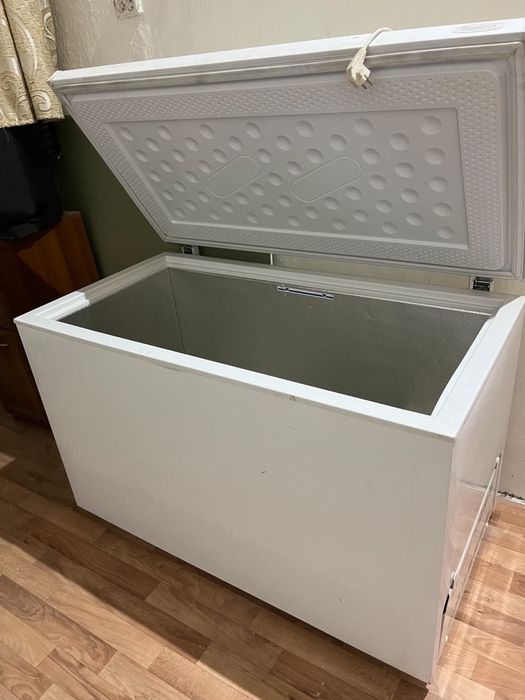 Продам морозильную камеру