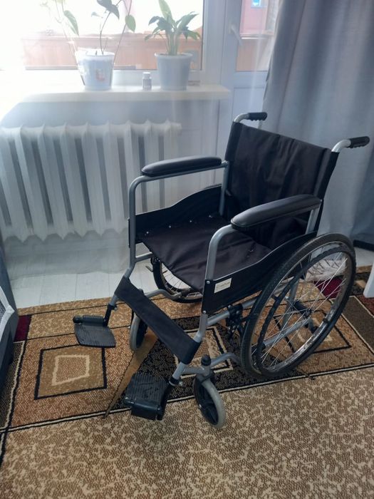 Прлдается инвалидная каляска