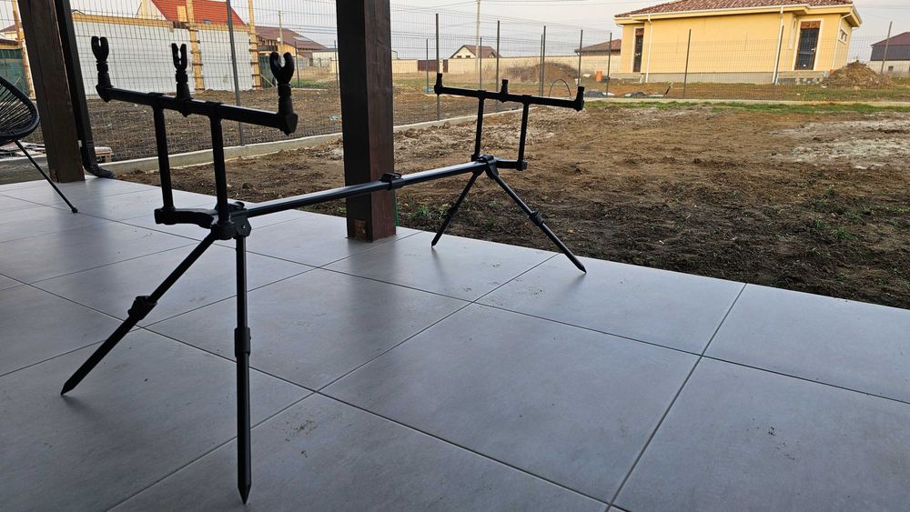 Rod Pod NGT pentru 3 lansete – stare excelentă