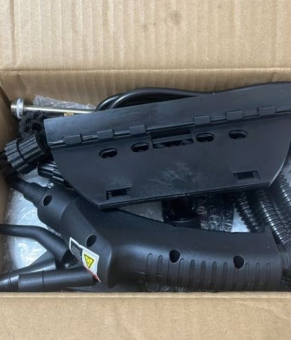 Продаю пароочиститель свет белый