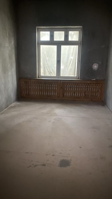 Sergeli hovli arenda 2 etaj 8 sotix