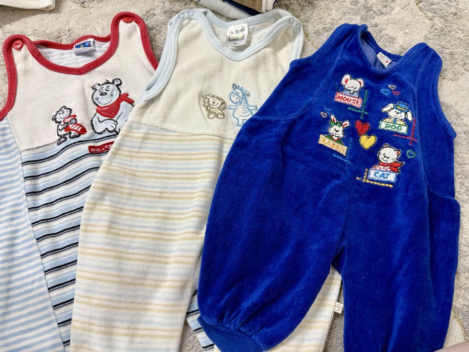 Отдам вещи на новорожденных