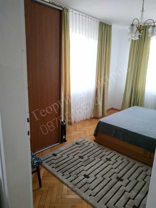 Дава се под наем Тристаен апартамент в Разград, Център - 80 кв.м за 400 € - Снимка #9