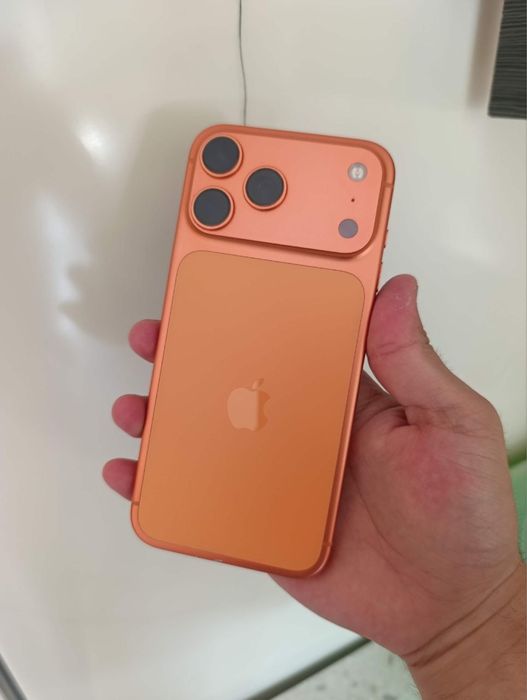 iPhone 17 pro max ekran alishgan