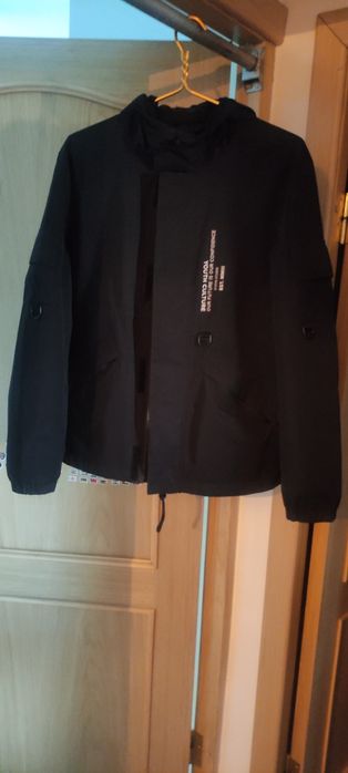 Срочно продам ветровку
