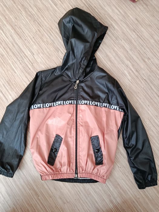 Продам  куртки  в отличном состоянии