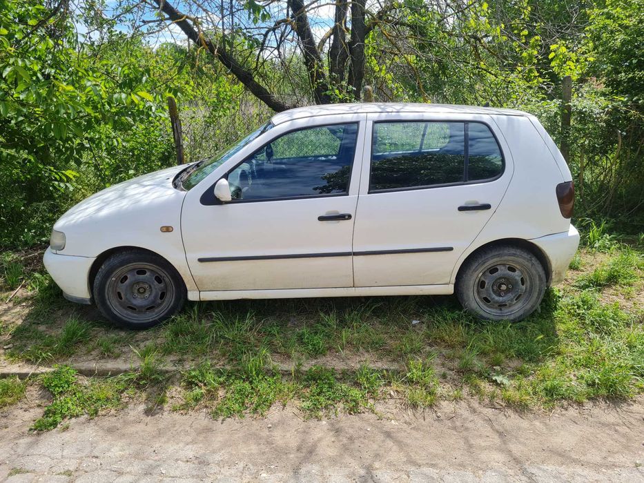 Продавам WV POLO 1000 кубика, набор 1998г. на части