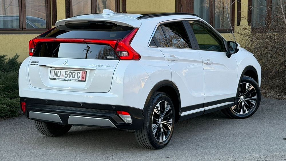 Mitsubishi Eclipse Cross | Automat | Euro6 | 4x4 | Panoramic | Navi |
