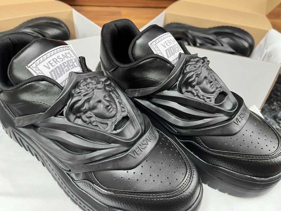 >- BEST PRICE -< Sneakers high top - adidași bărbați Versace Odissea Black trend vara 2026