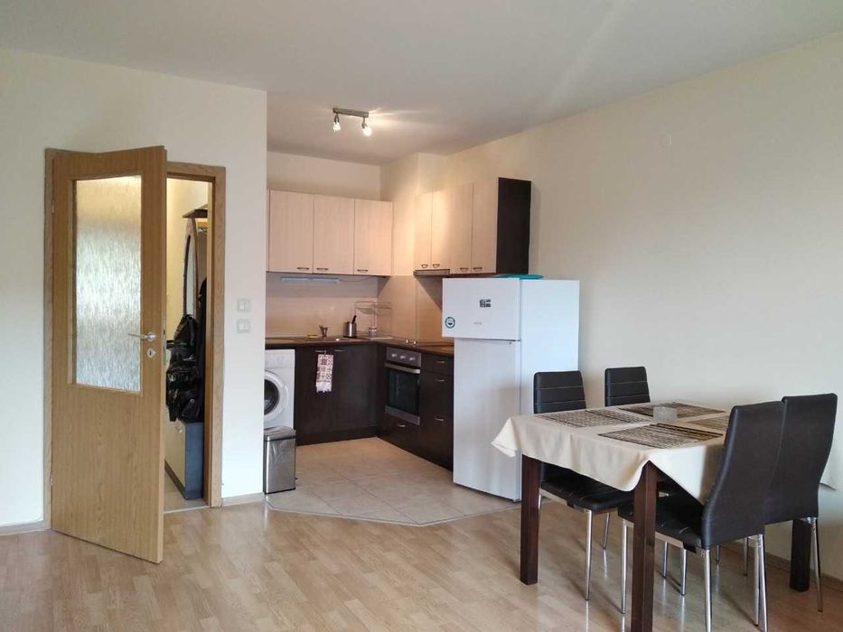 Дава се под наем Двустаен апартамент в София, Банишора - 75 кв.м за 498.27 € - Снимка #2