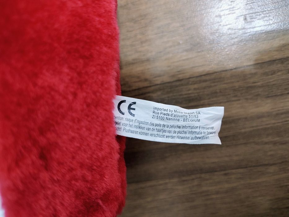 Pernă în formă de inimă cu radio integrat – ca nouă!