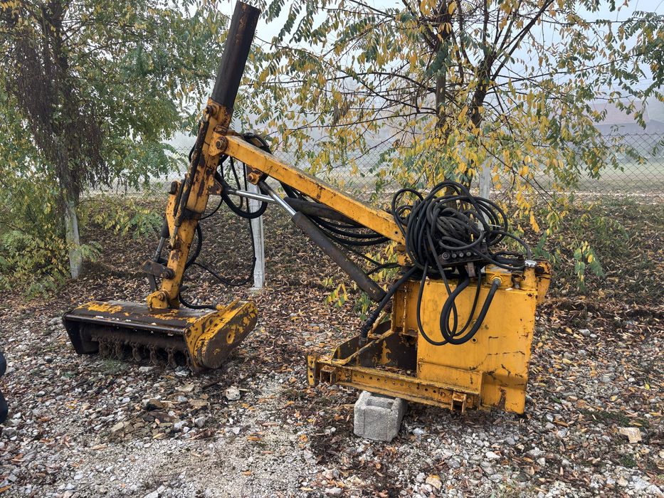 Tocator santuri resturi vegetale pentru tractor