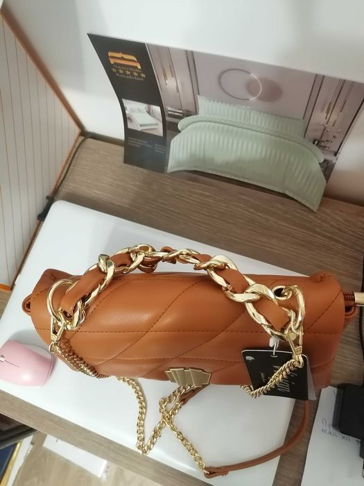 Продавам дамска чанта