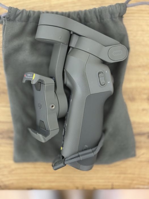 Стабилизатор | DJI Osmo Moblie 3