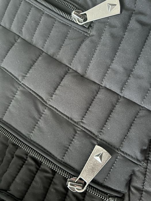 Guess преходно яке