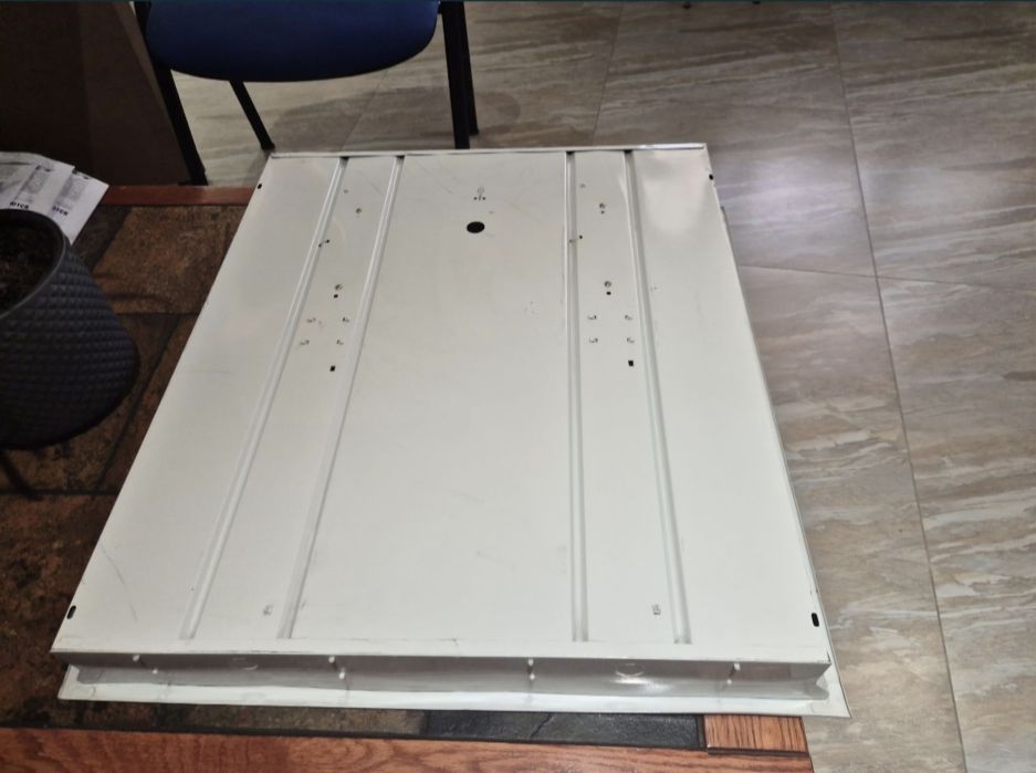 Светильники диодные под армстронг б.у.