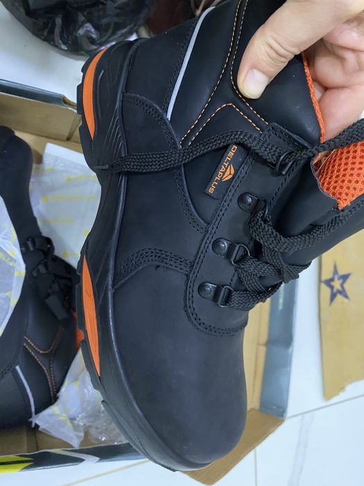 Спец ботинка осении весеннии