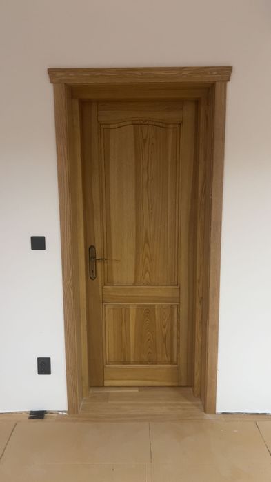 Uși lemn masiv stratificat