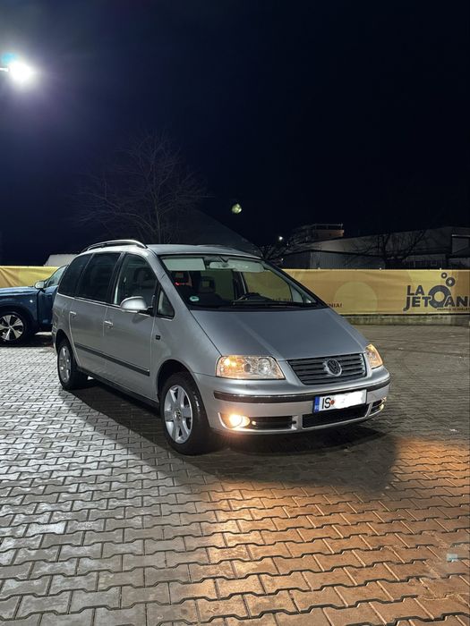 VOLKSWAGEN Sharan