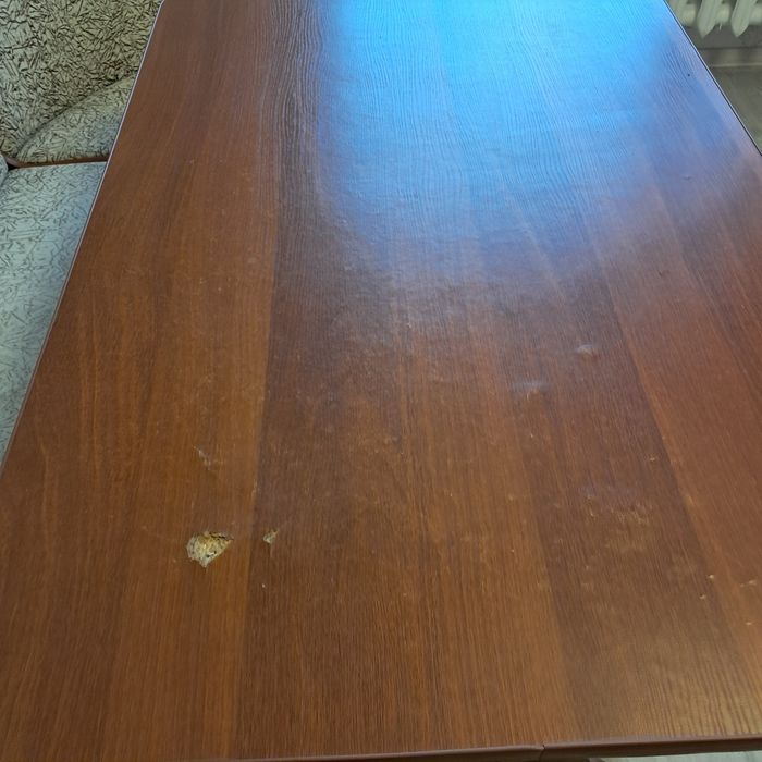 Стол стулья,  обеденная зона