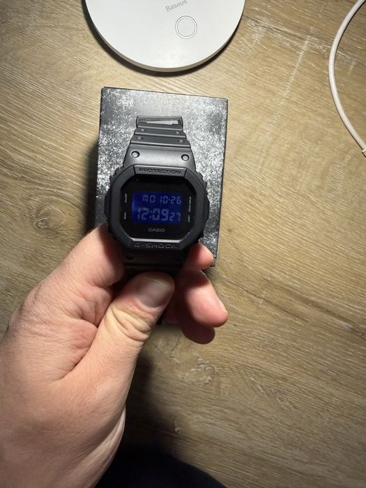 Часы Casio G-Shock DW-5600