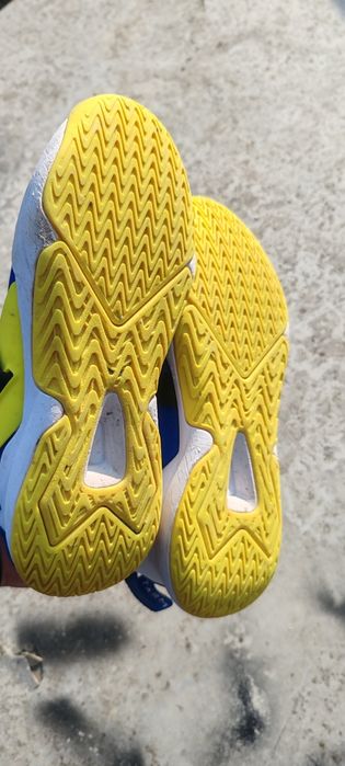 Adidasi baschet Tarmak marimea 36 fete copii baieti