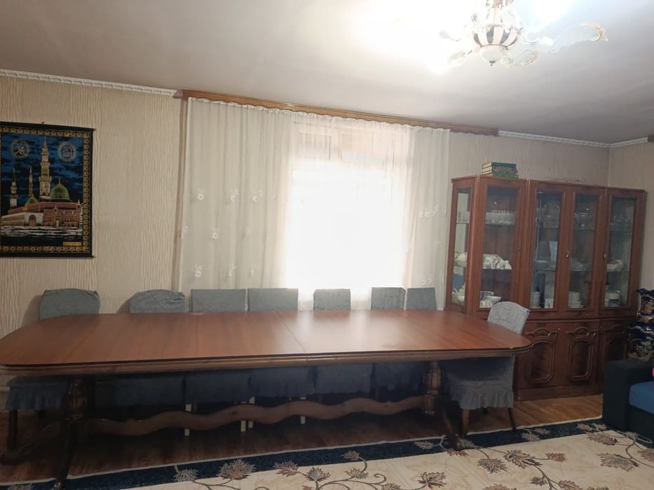 Продаю большой стол