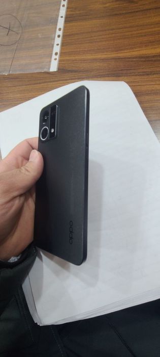 Oppo Reno7 yengi