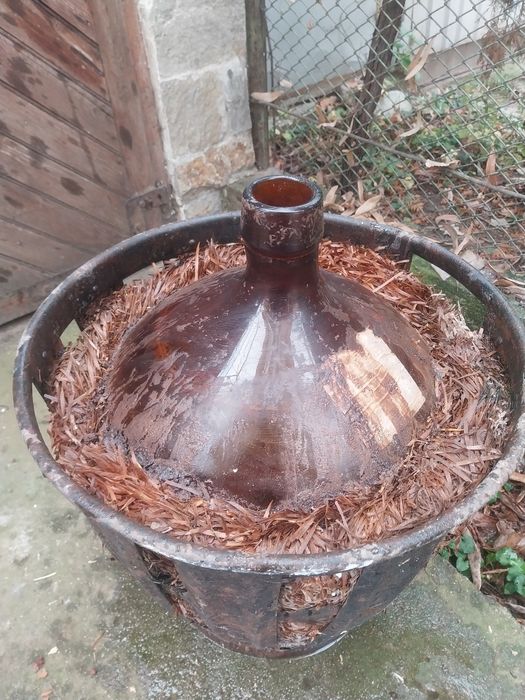 Стъклени Дамаджани