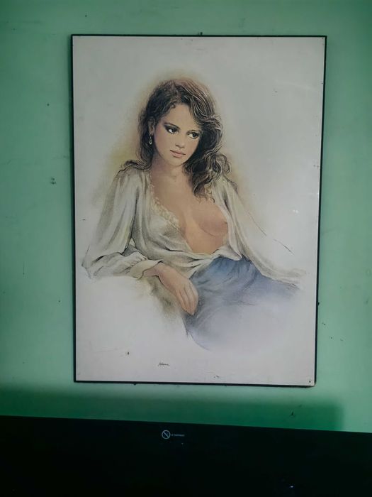 Картина принртирана върху дървена повърхност