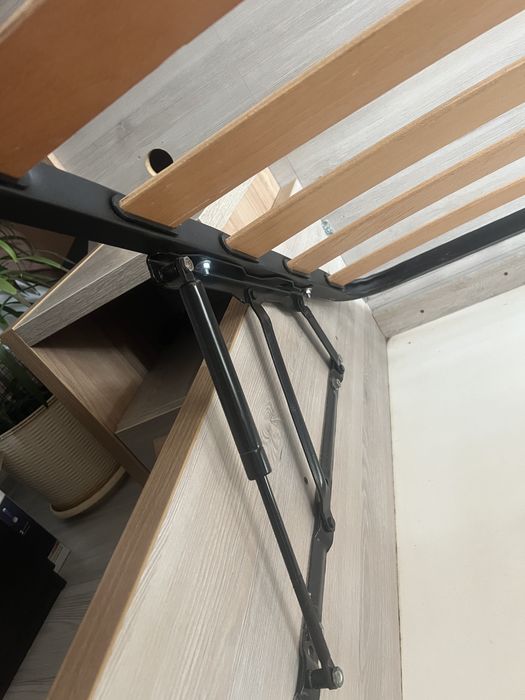 Pat matrimonial 180x200 cu tablie si noptiere integrate-design modern