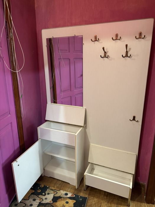 Шкаф вешалка в прихожую