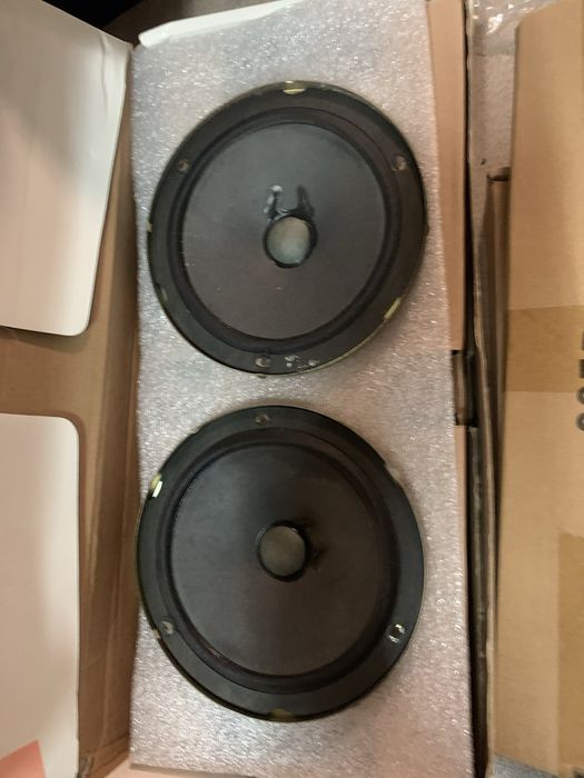JBL Glub 605 Чисто нови Капаци, Захвати и държачи