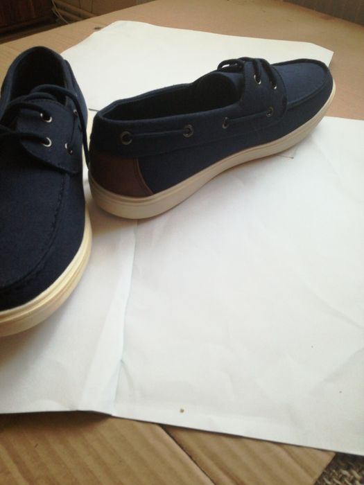 Espadrile        .