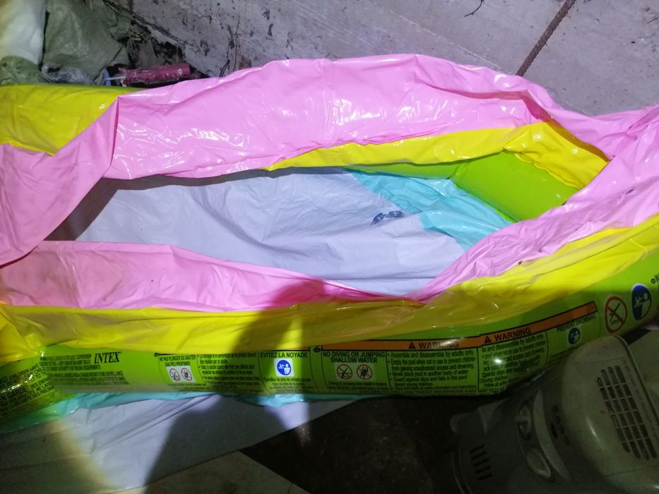 Детский надувной бассейн Intex 
В идеальном со