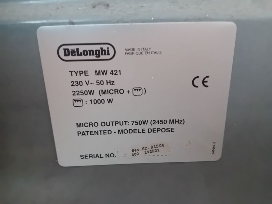 Микровълнова фурна с грил Delonghi