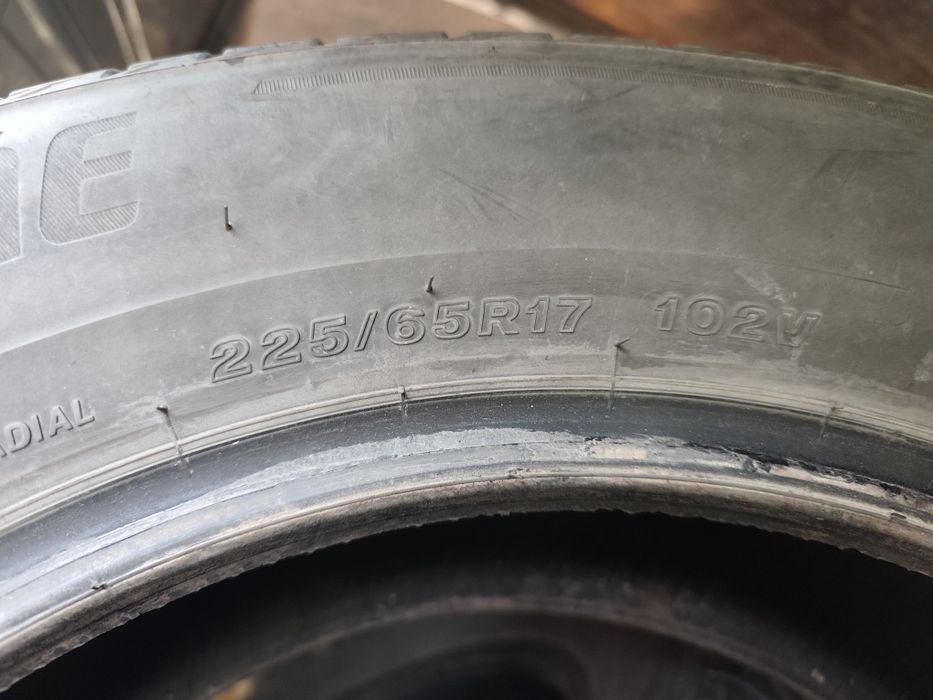 Продавам 4 бр. Летни  Гуми BRIDGESTONE 225/65/17