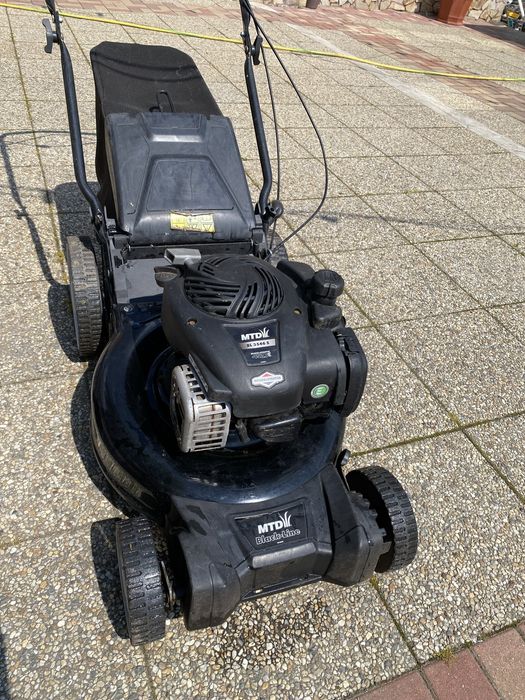 Masina de tuns iarba - Briggs & Stratton