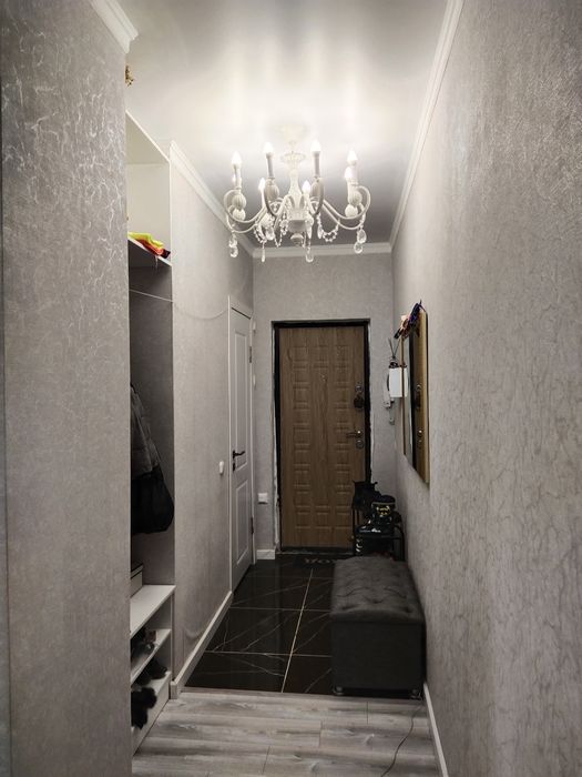 Продам квартиру Шахтеров 52 а