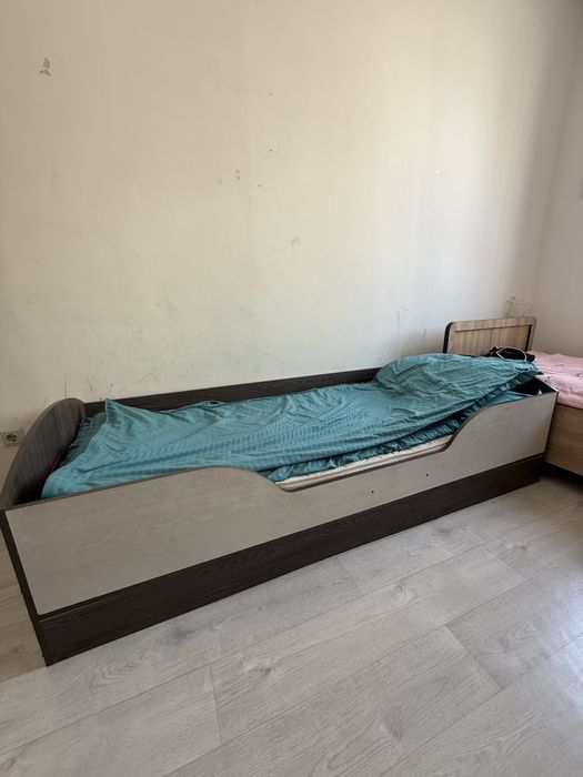 Детская мебель .шкаф + 2 кровати