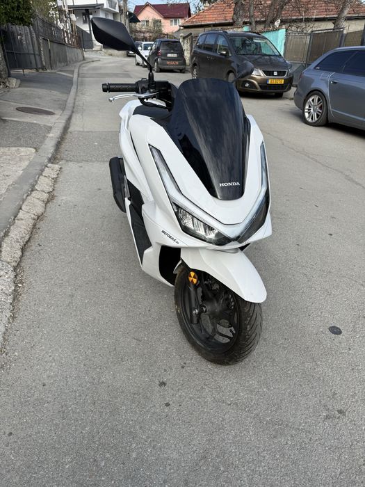 Honda PCX 125 cm3 860 Km Ultimul model