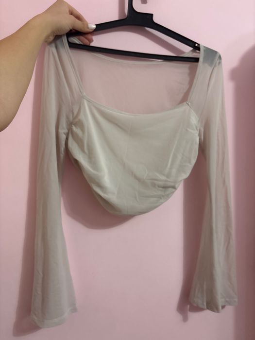 Бяла тънка официална блузка